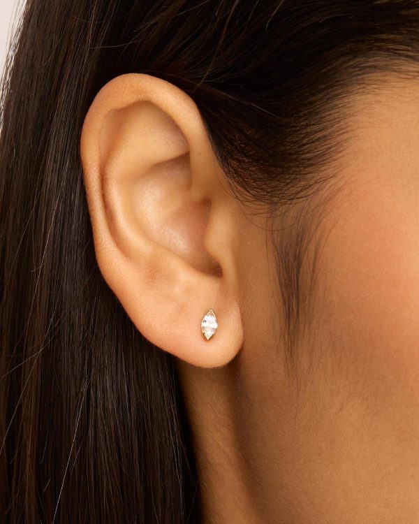 14k Solid Gold Floating Petal Lab-Grown Diamond Stud Earring Supply